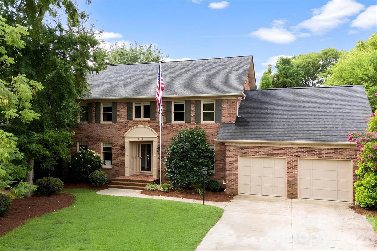 8601 Middleton Cir., Harrisburg, NC 28075