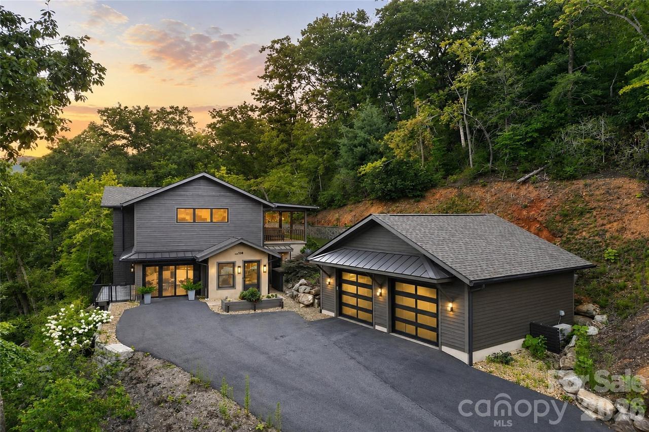 228 Allen Mountain Dr., Black Mountain, NC 28711