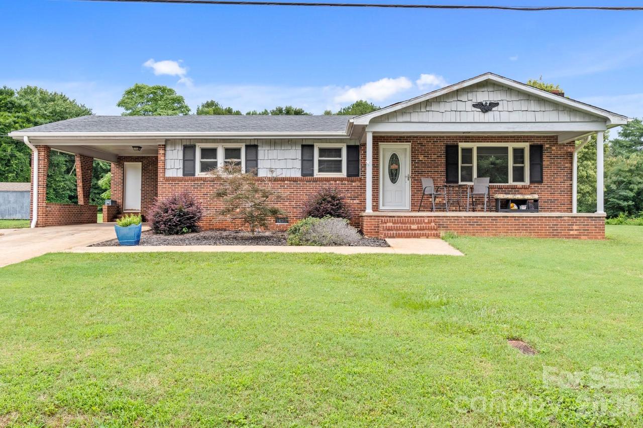 131 River Rd., Boonville, NC 27011