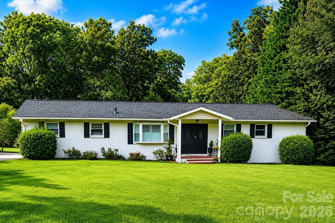 505 Amon Ln., Pineville, NC 28134