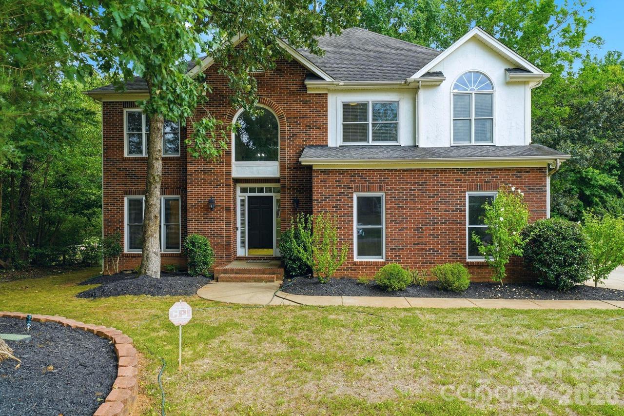 5305 Ravenglass Ct., Waxhaw, NC 28173