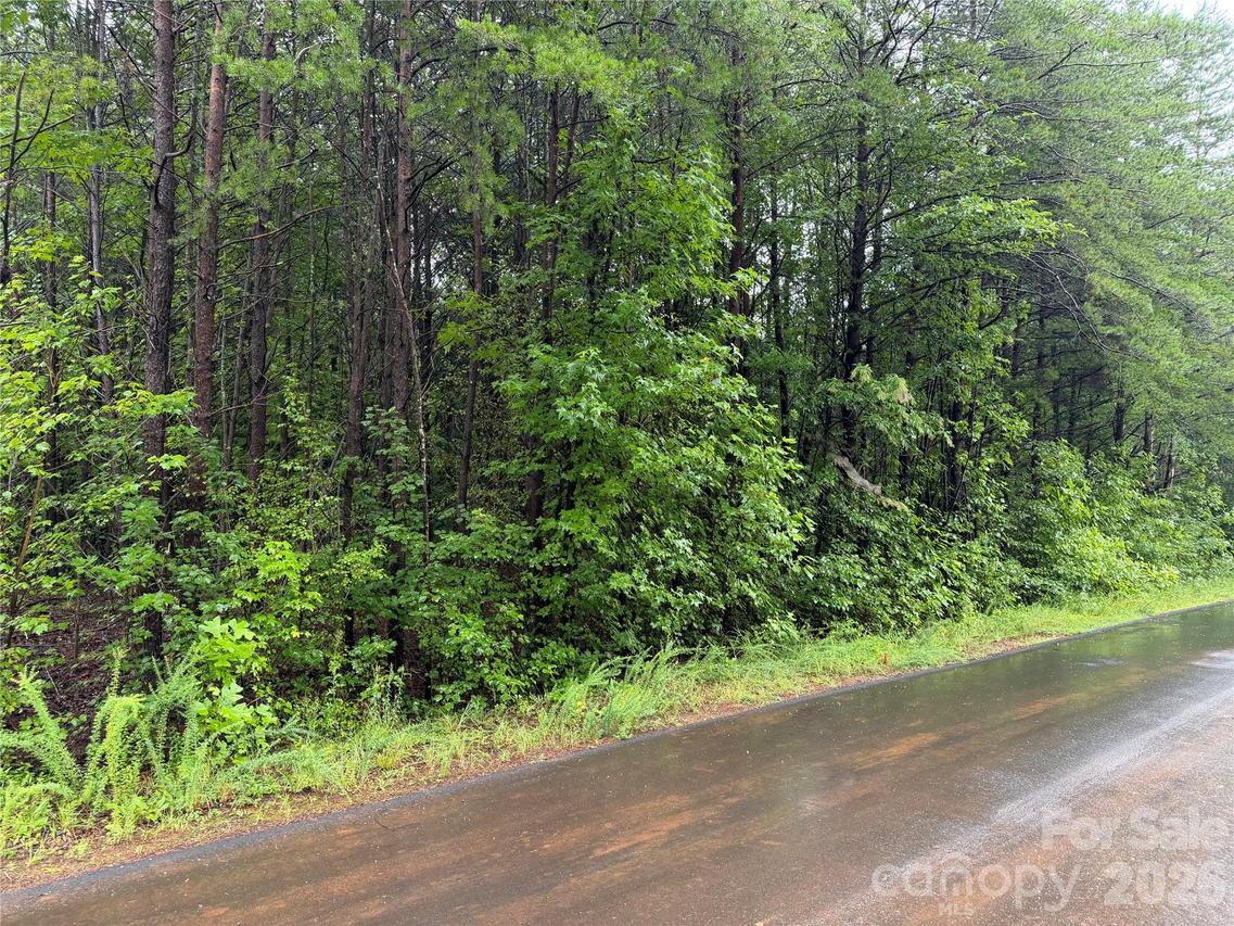 146 Silhouette Ln., Statesville, NC 28625