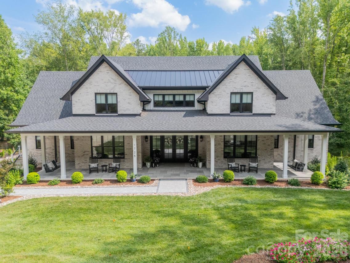 1725 Turtlewood Dr., Waxhaw, NC 28173