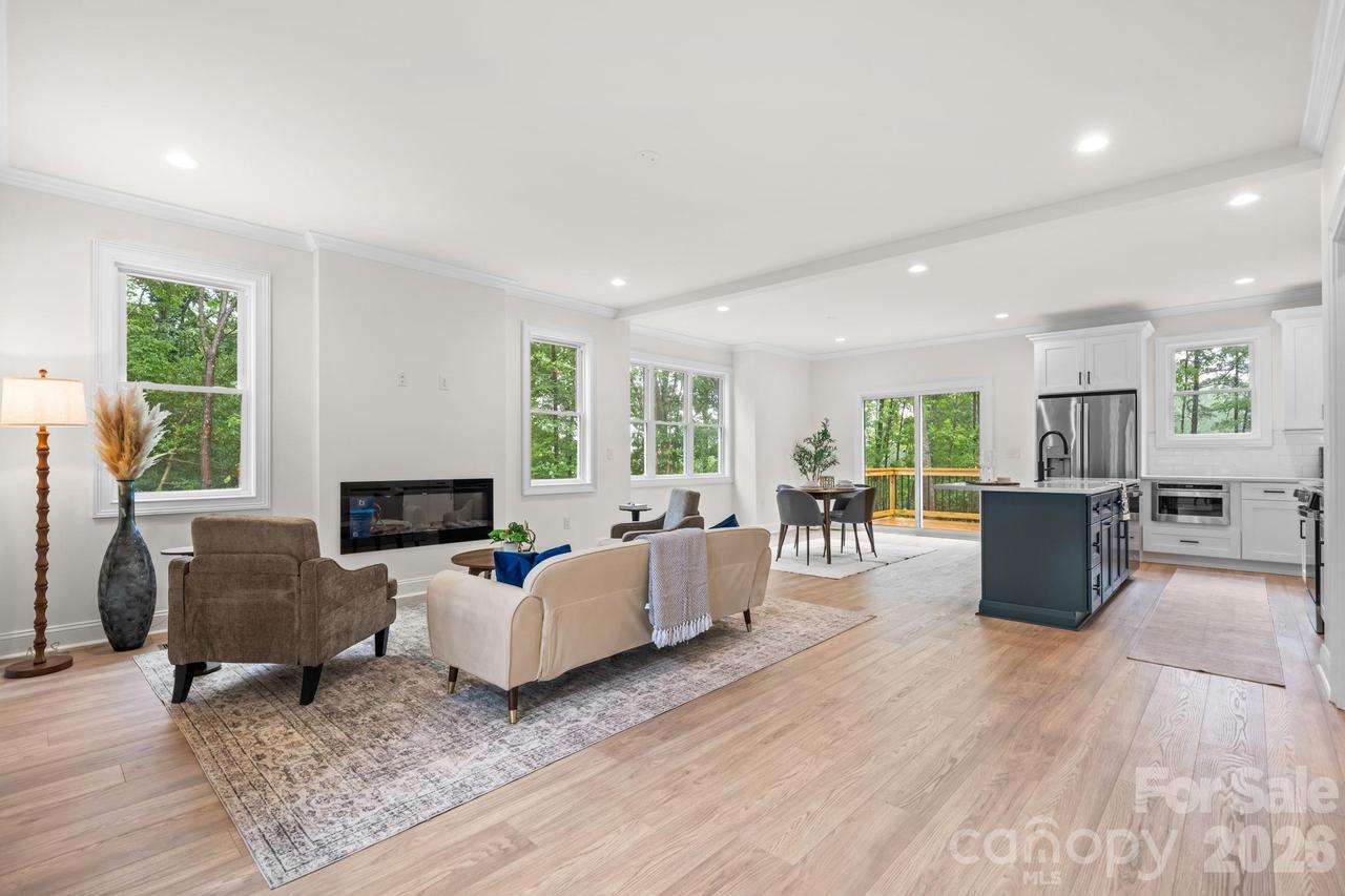 3821 54th Ave., Hickory, NC 28601