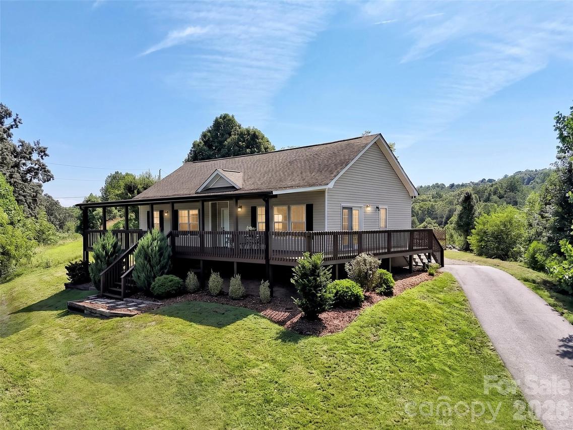 8 Worley Ridge Tr., Candler, NC 28715