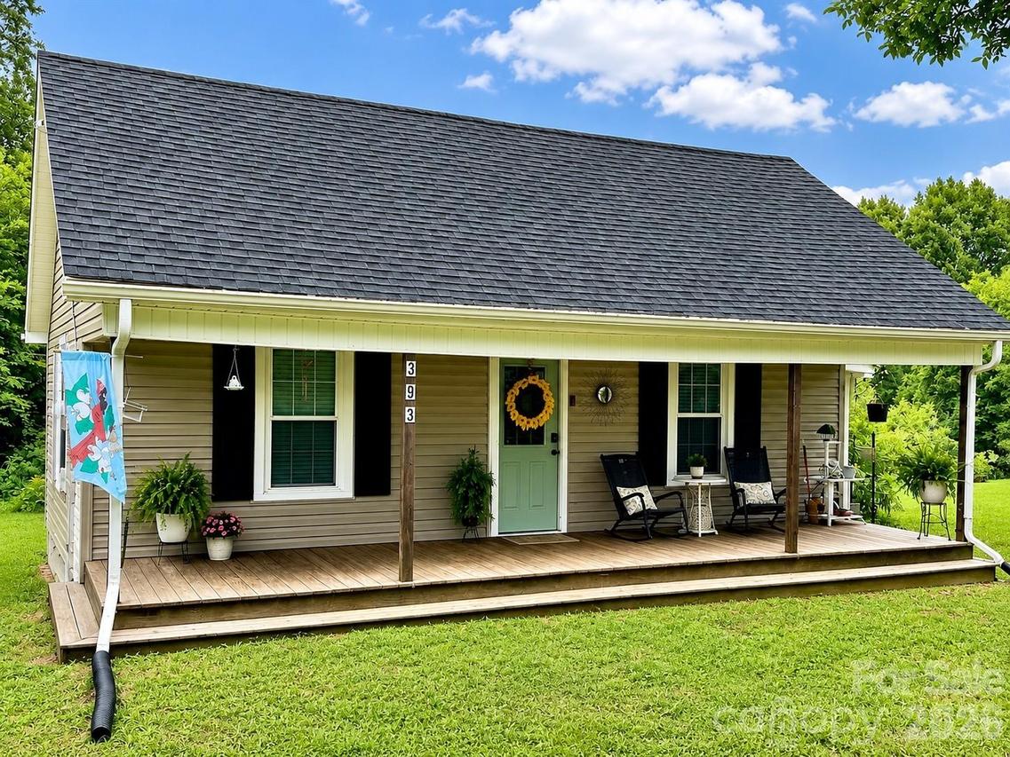 393 Mountain View Dr., Morganton, NC 28655