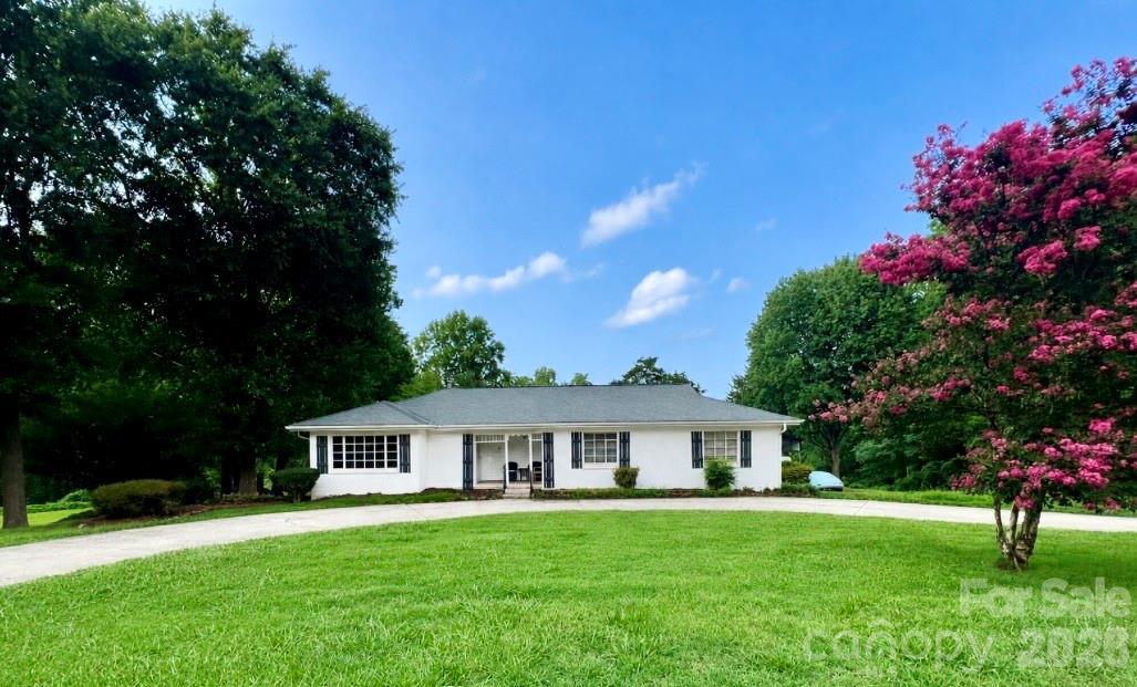 436 E Club Dr., Gastonia, NC 28054