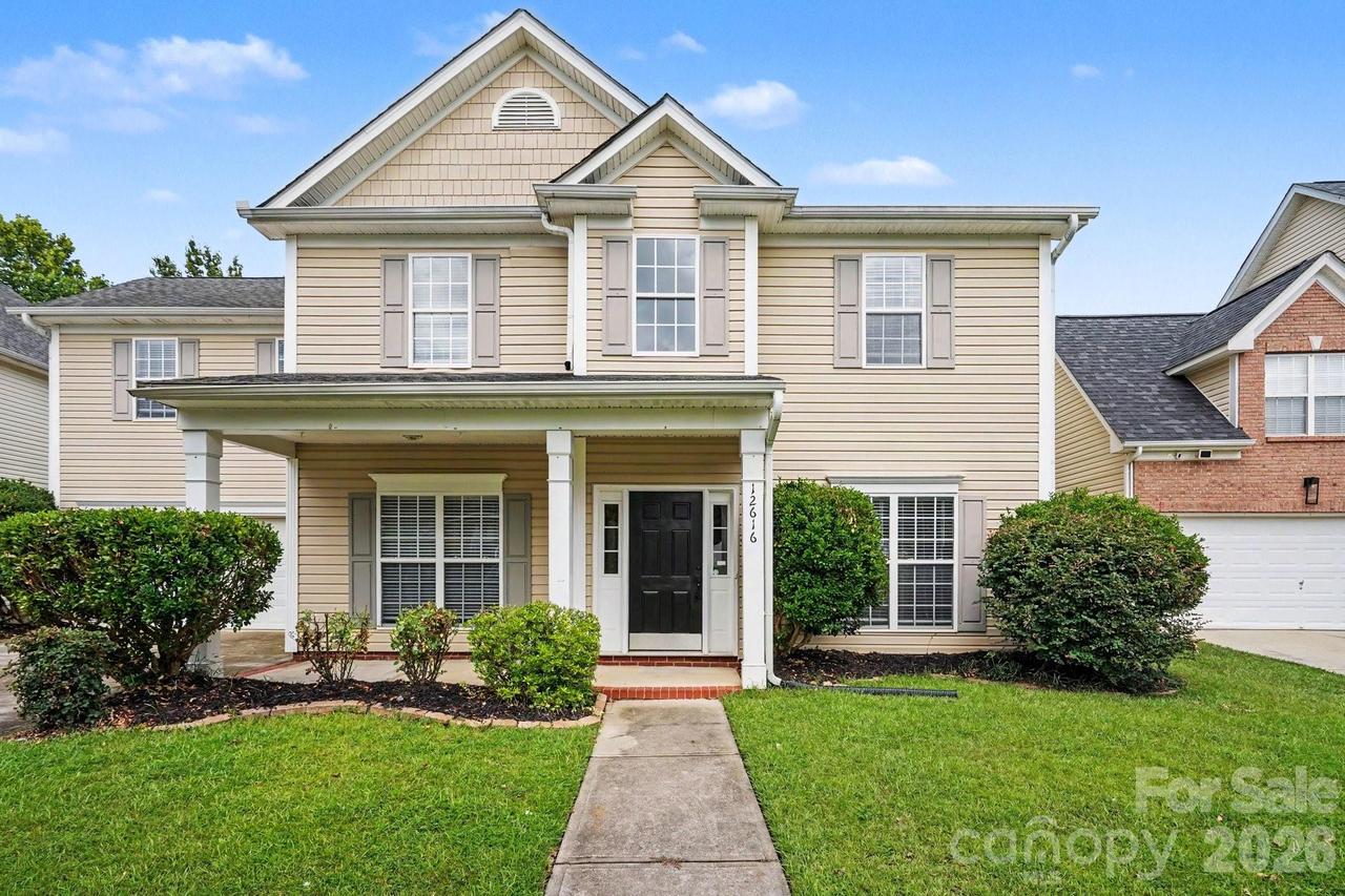 12616 Coral Sunrise Dr., Huntersville, NC 28078