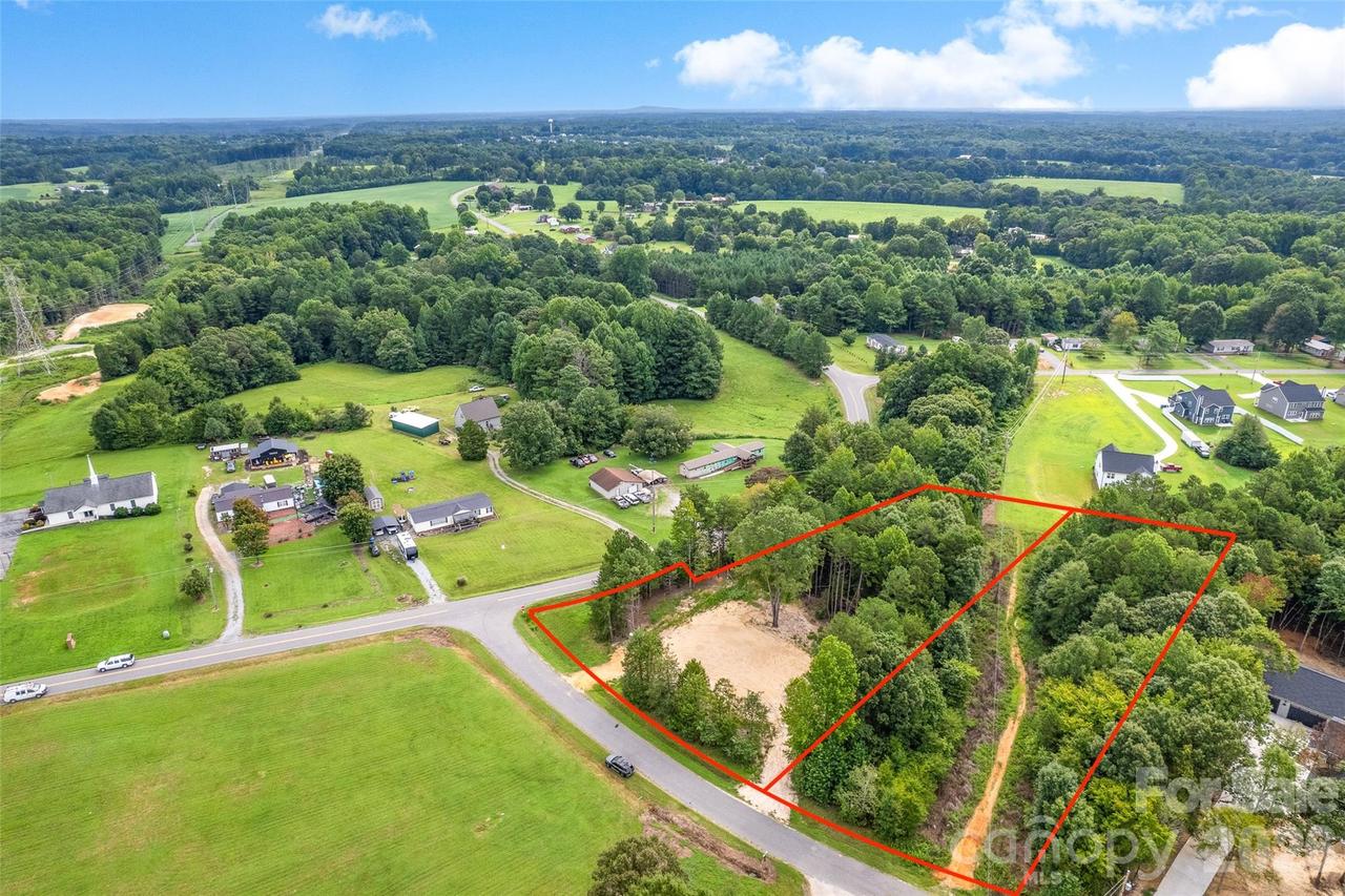 107 Arthurs Rd., Troutman, NC 28166