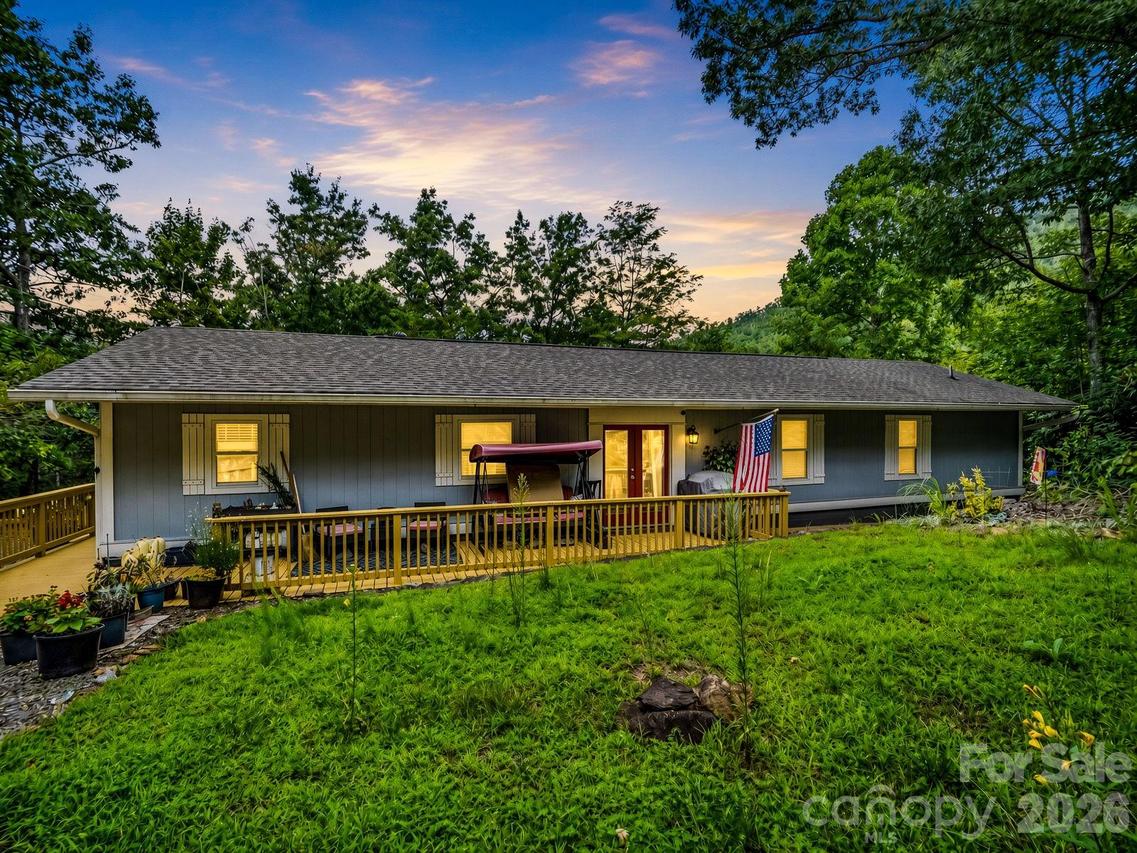 16 Starlight Dr., Black Mountain, NC 28711