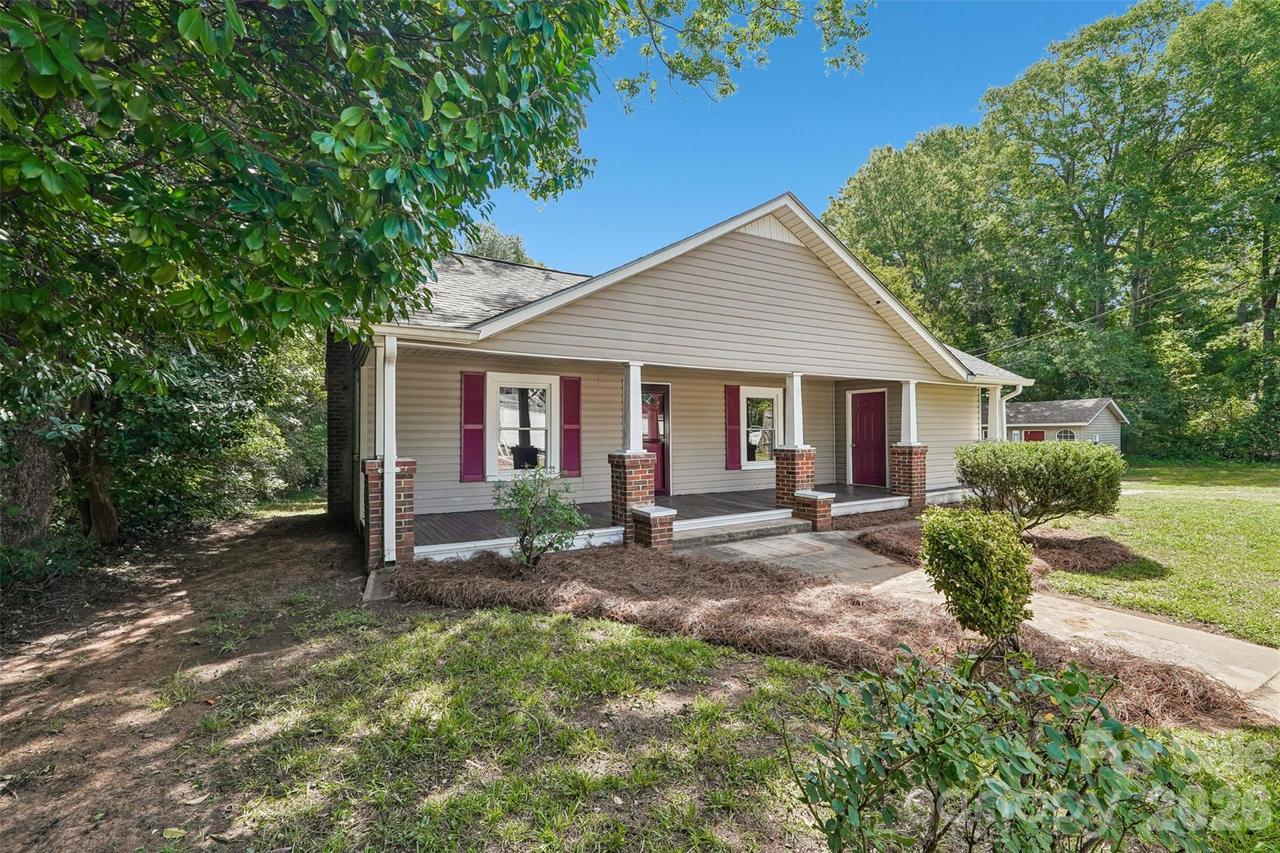 35 Marsh Ave., Wadesboro, NC 28170