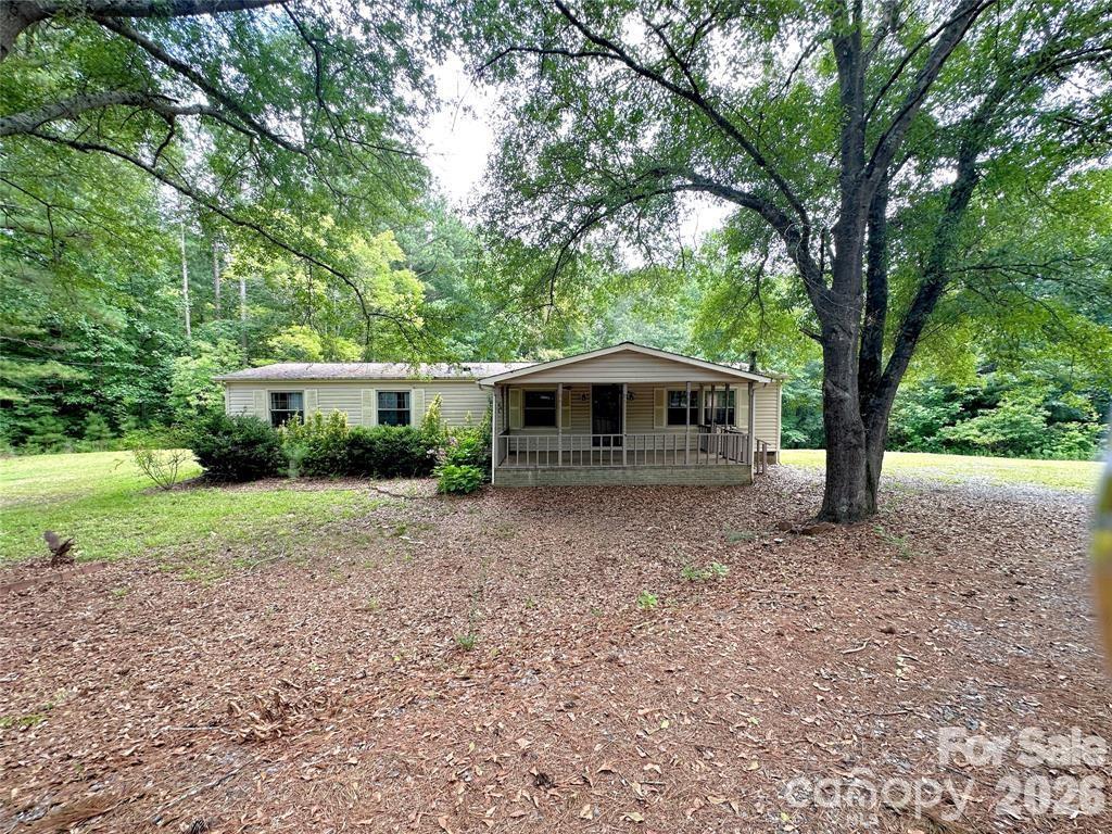2946 Blacksburg Rd., Grover, NC 28073