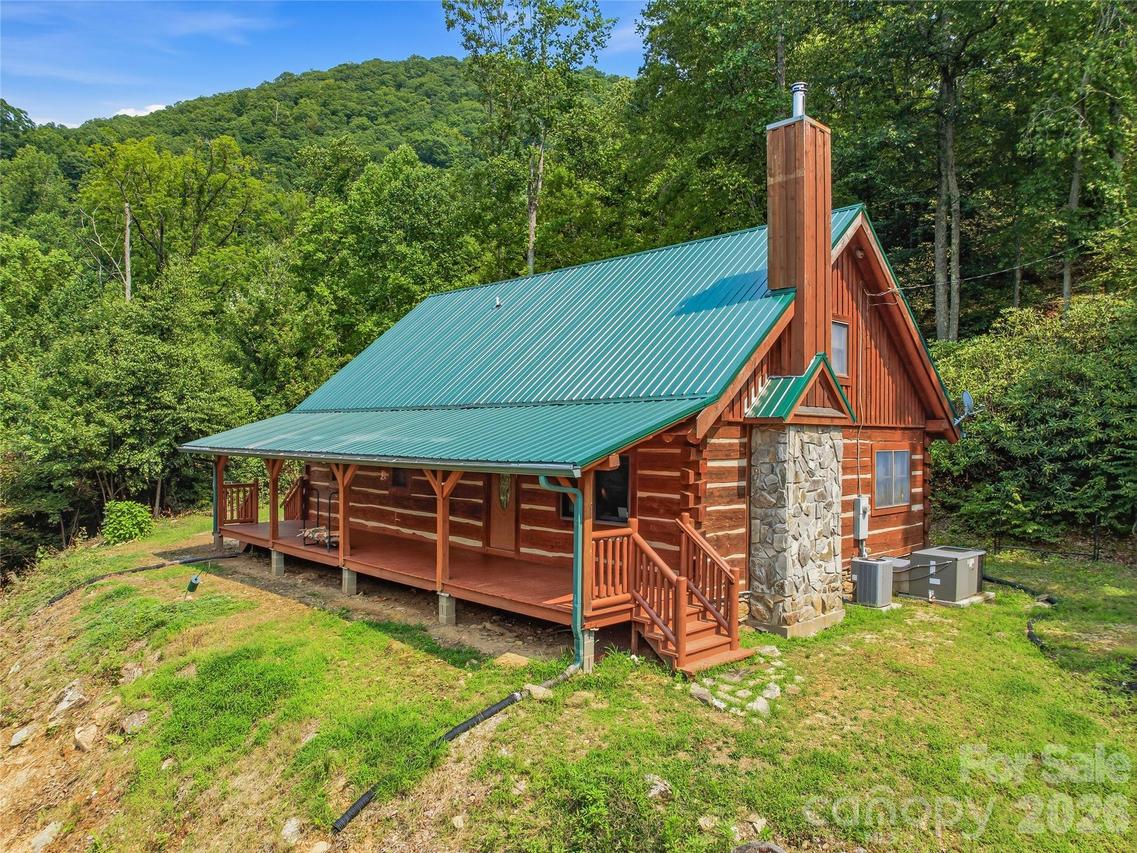 226 High Top Mountain Rd., Leicester, NC 28748