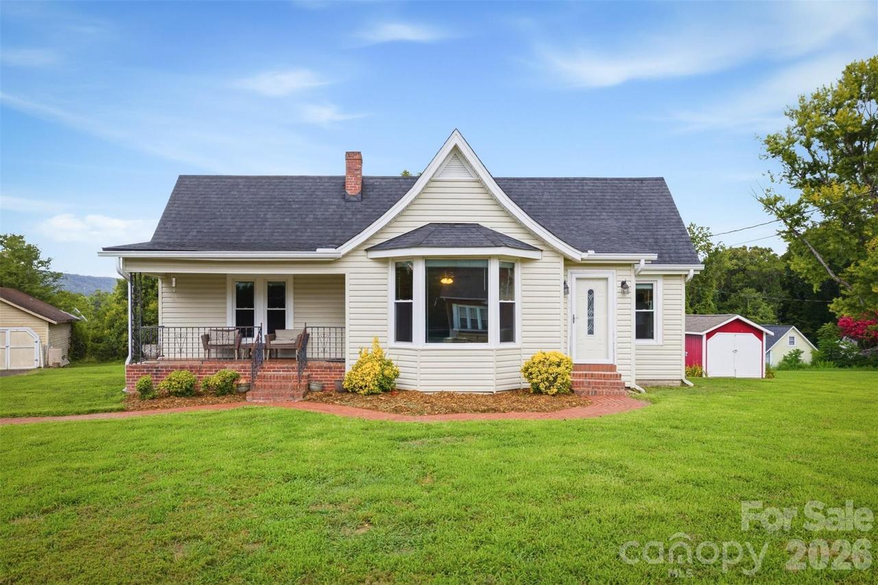 513 Bouchard Ave., Valdese, NC 28690