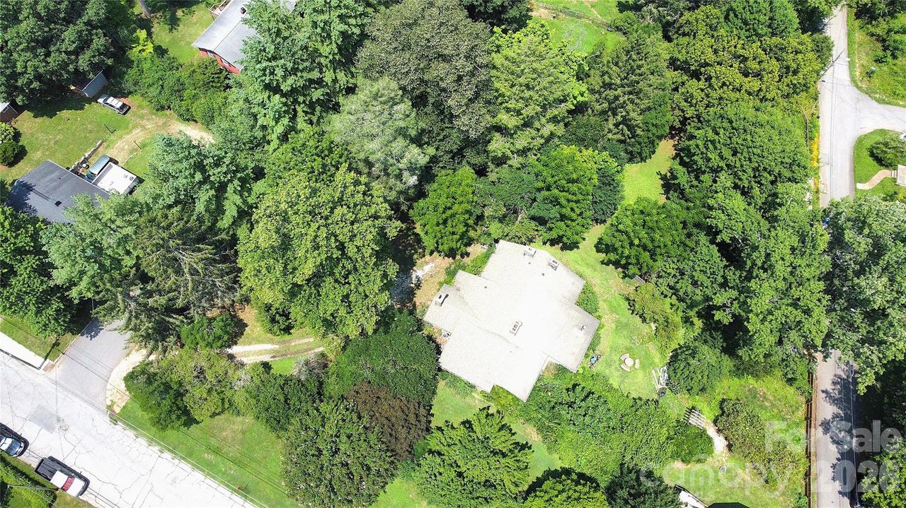 57 Beverly Rd., Asheville, NC 28806