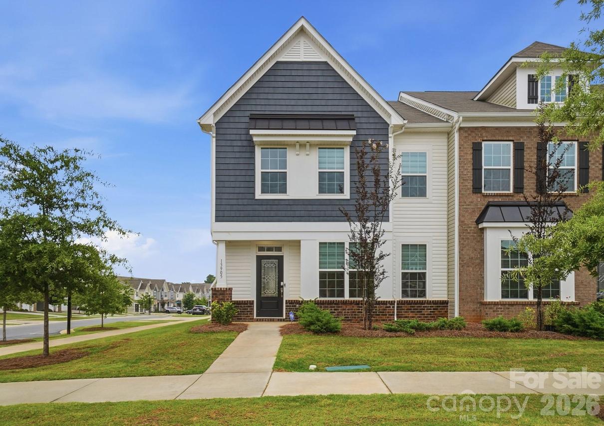 13905 Castle Nook Dr., Charlotte, NC 28273