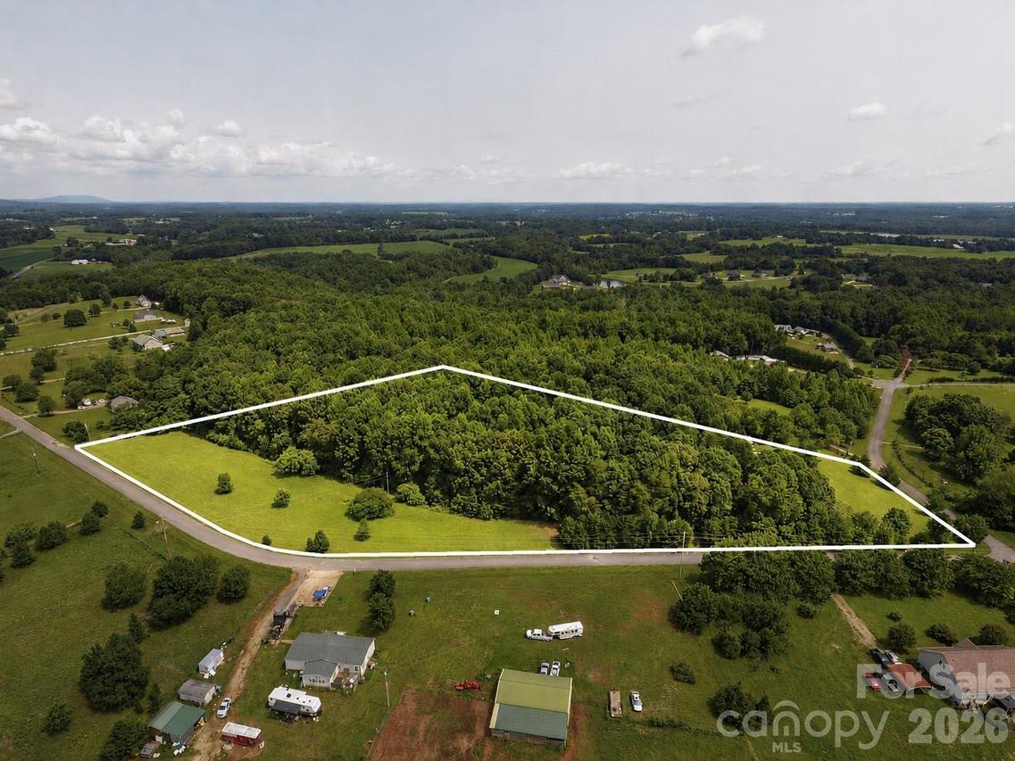 1182 Haywood Ct., Lincolnton, NC 28092