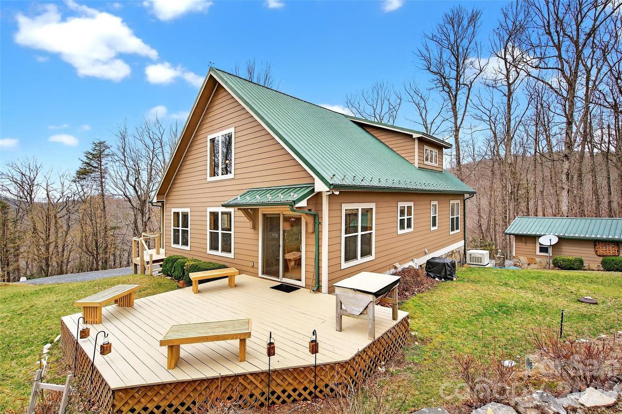 600 Sassafras Dr., Spruce Pine, NC 28777
