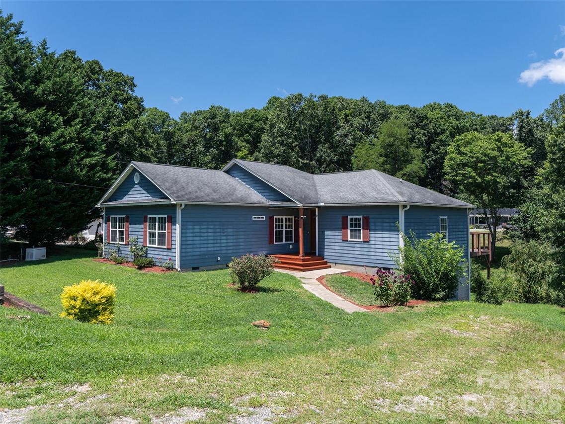 10 Ashe Rd., Candler, NC 28715