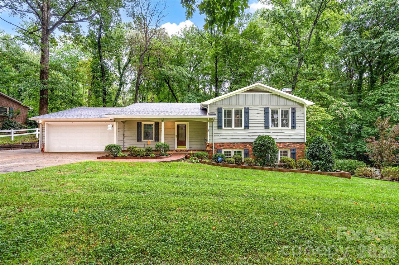 2602 Shearer Dr., Statesville, NC 28625