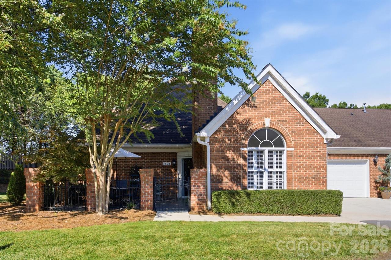 7424 Hurstbourne Green Dr., Charlotte, NC 28277