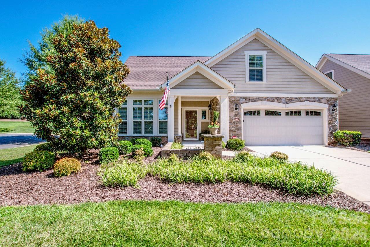 147 Brawley Point Cir., Mooresville, NC 28117