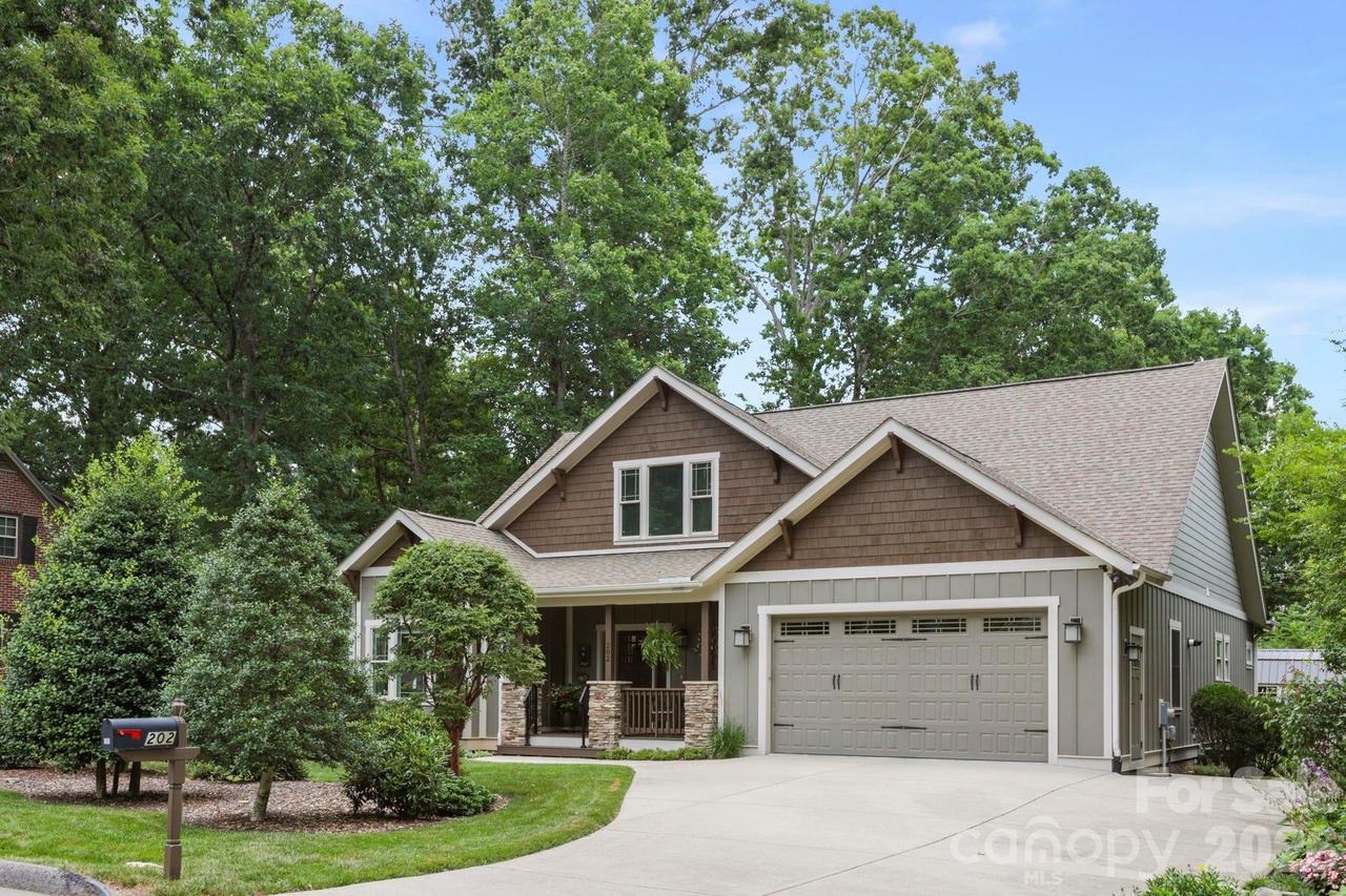 202 Midland Ave., Black Mountain, NC 28711