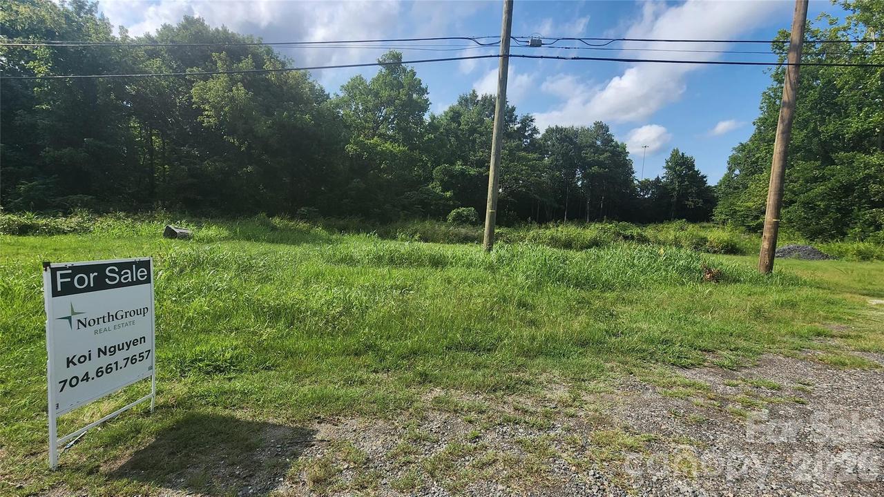 1.564 Lawrence Gray Rd., Charlotte, NC 28262