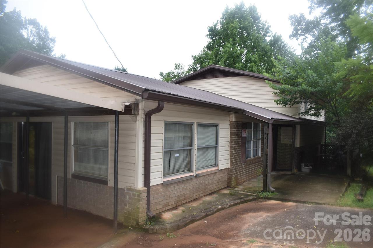 115 Weeks Rd., Rutherfordton, NC 28139