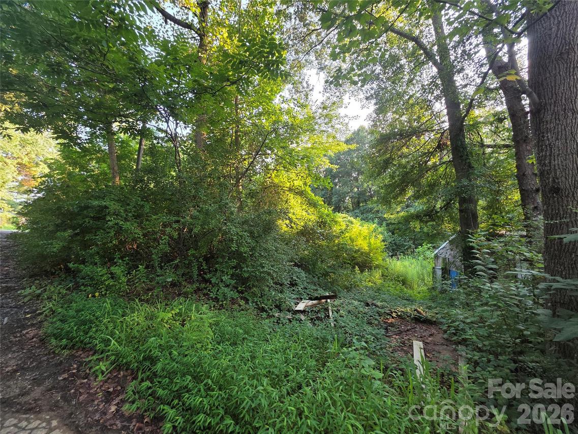 N Poplar St., Dallas, NC 28034