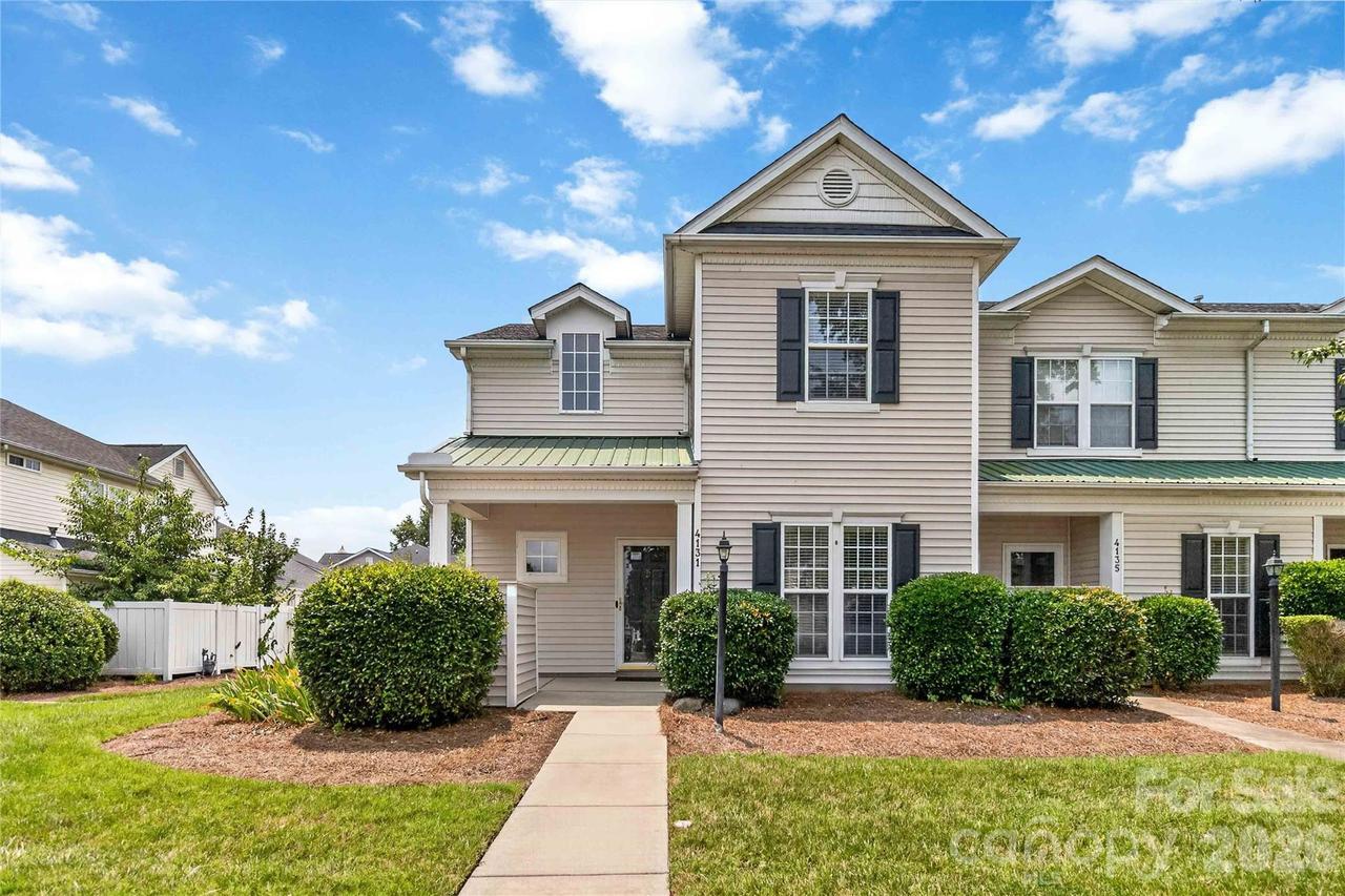 4131 Center Place Dr., Harrisburg, NC 28075