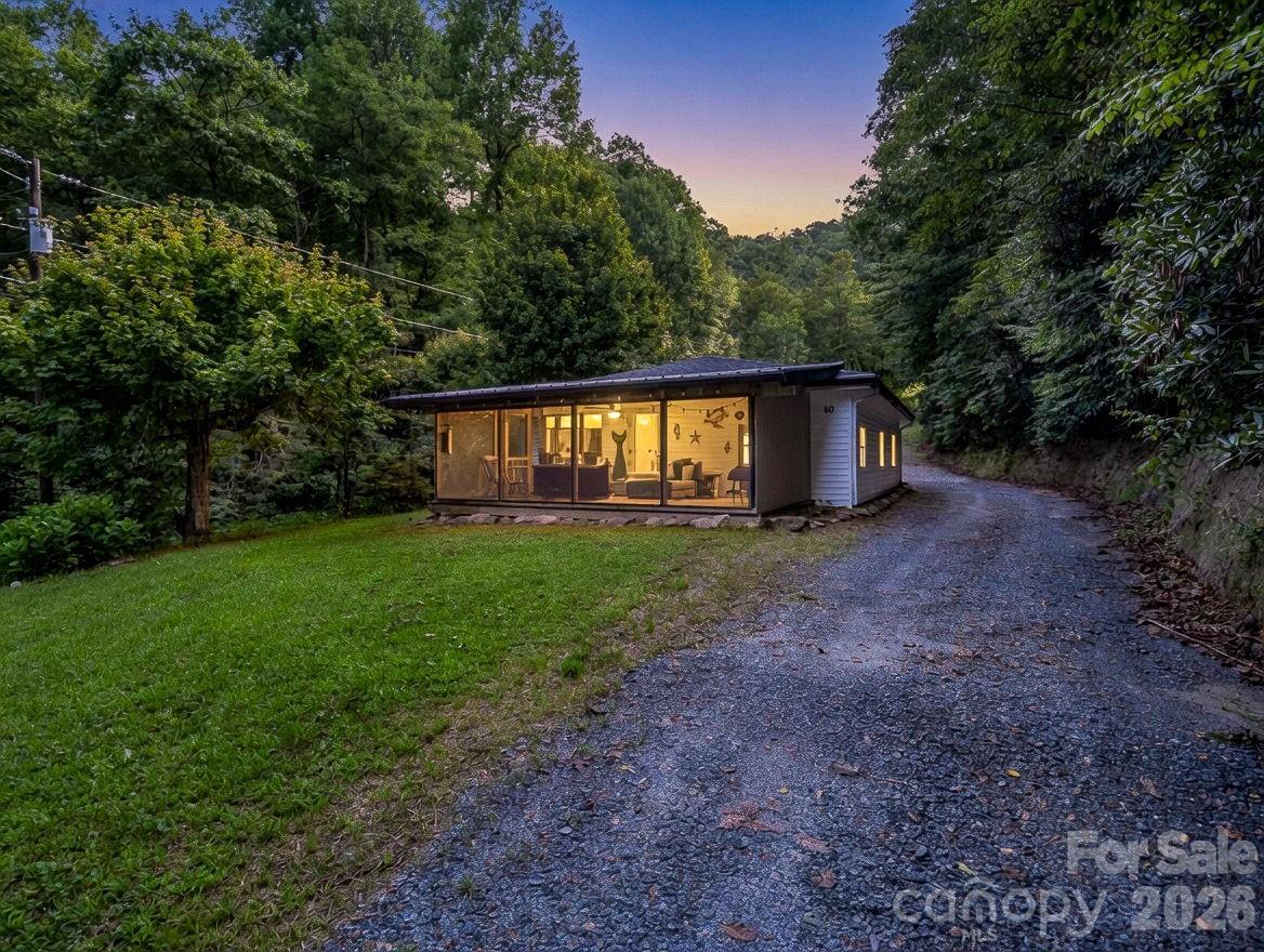 60 Owenby Cove Rd., Fairview, NC 28730