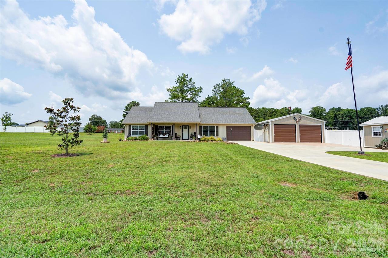 208 Enid St., Lawndale, NC 28090
