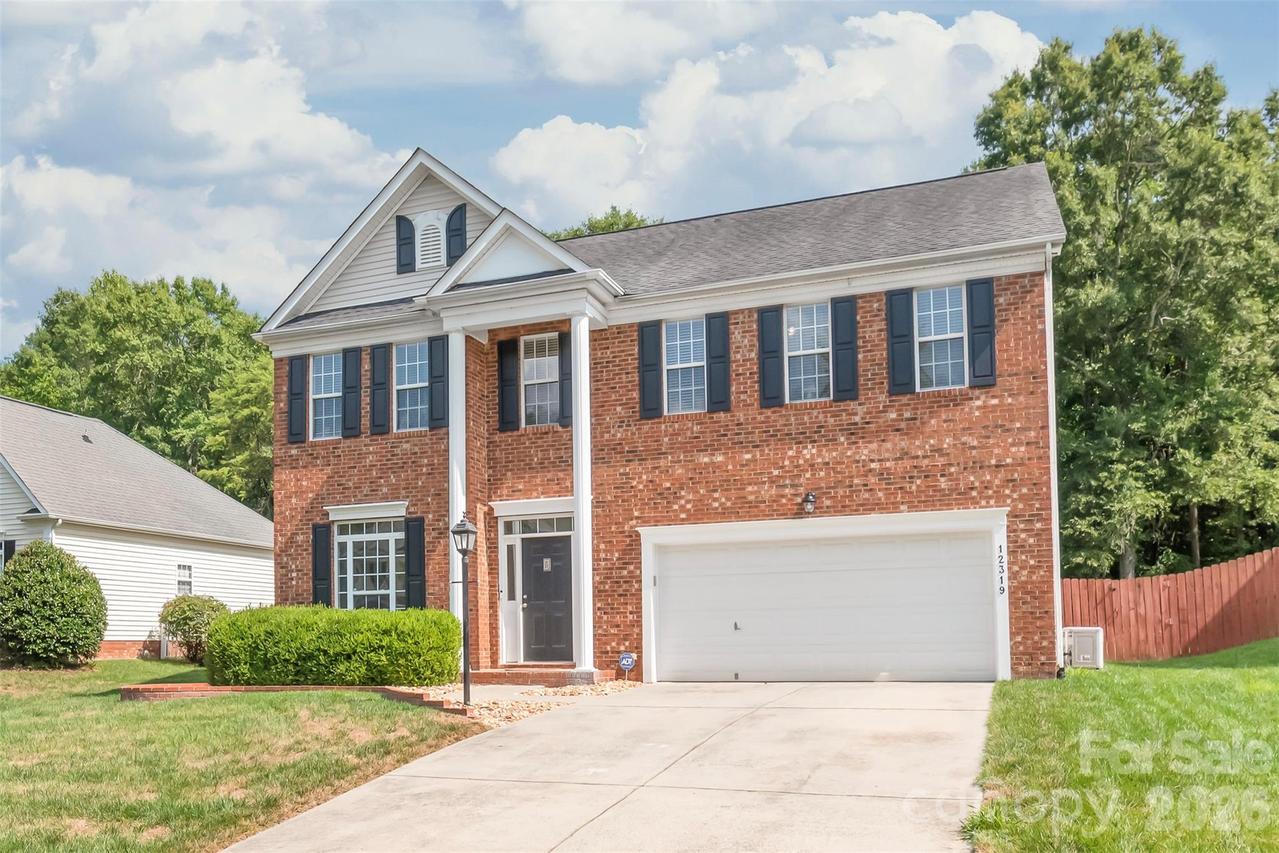 12319 Silveroak Ln., Charlotte, NC 28277