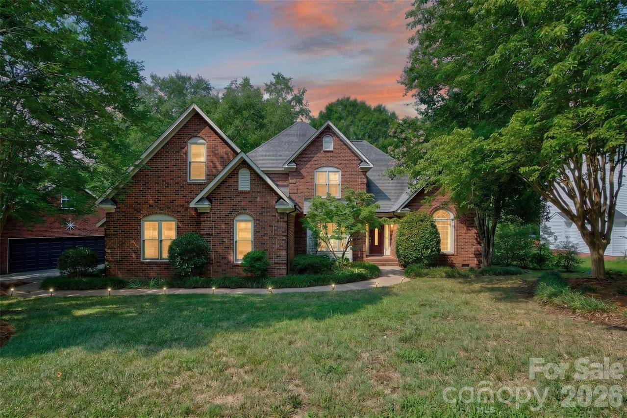 5301 Woodridge Dr., Monroe, NC 28110
