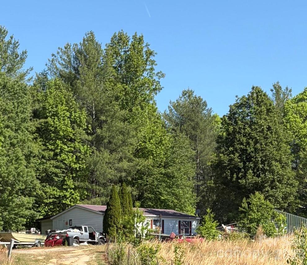 1400 Sweet Water Dr., Morganton, NC 28655