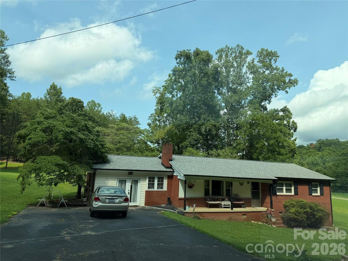2314 Colonial Acres Rd., Lenoir, NC 28645