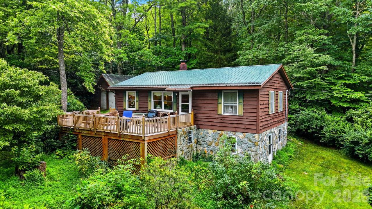 7180 Valley View Dr., Newland, NC 28657