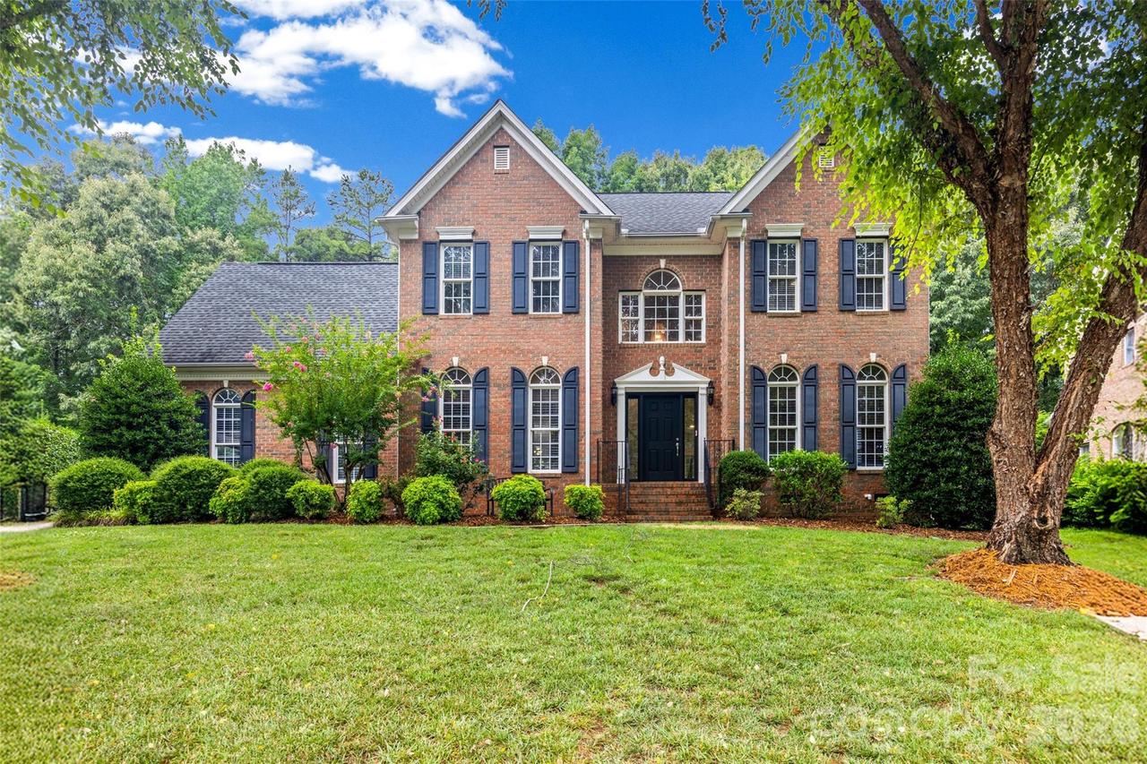 7015 Olde Sycamore Dr., Charlotte, NC 28227