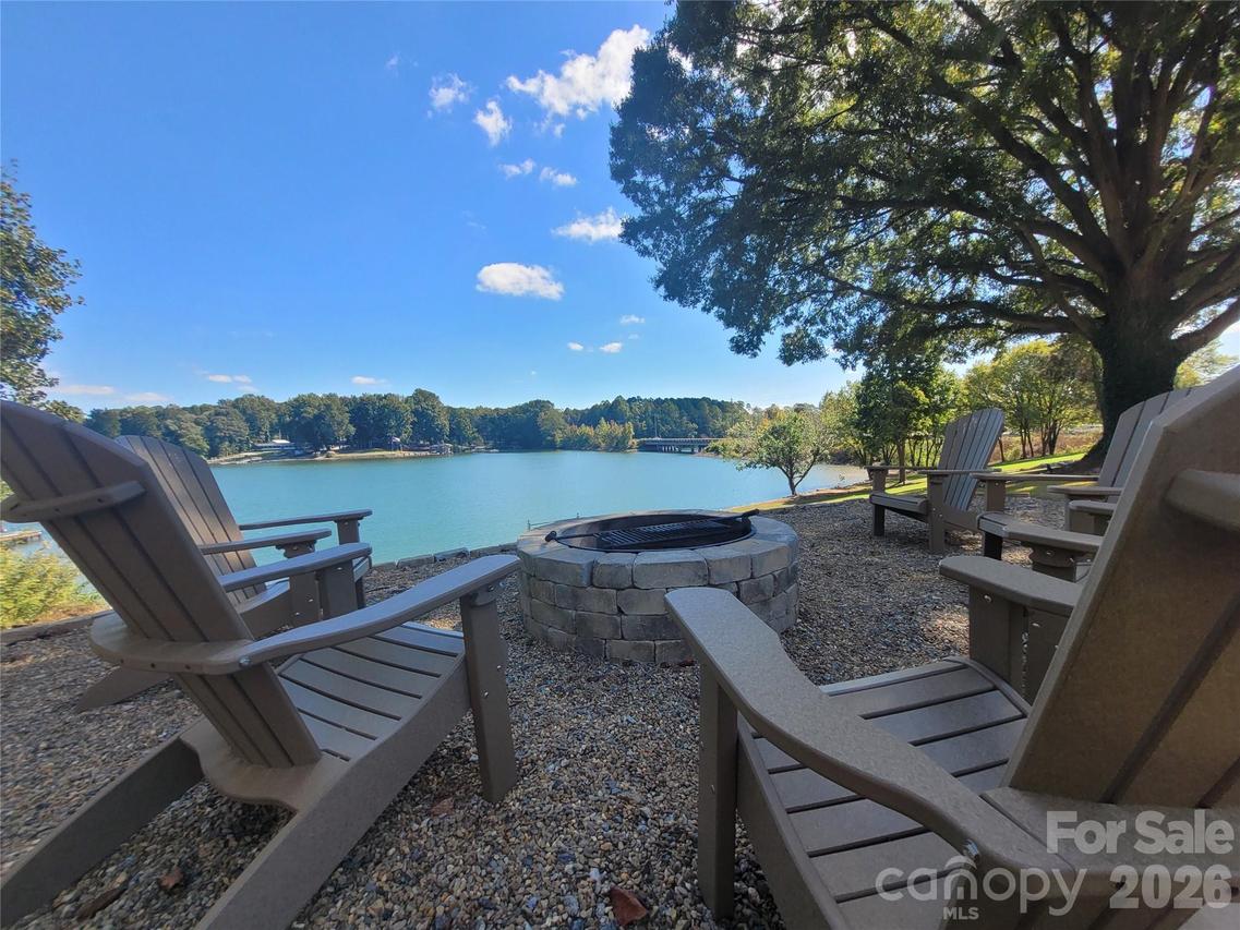 4455 Reed Creek Dr. #102, Sherrills Ford, NC 28673