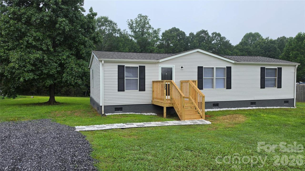 125 Robins Hill Ln. #17, Statesville, NC 28677