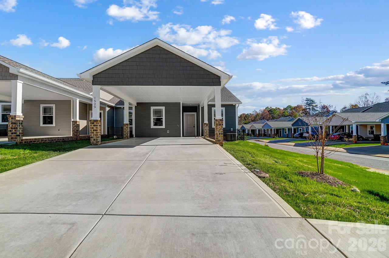 1529 28th Street Pl., Hickory, NC 28602