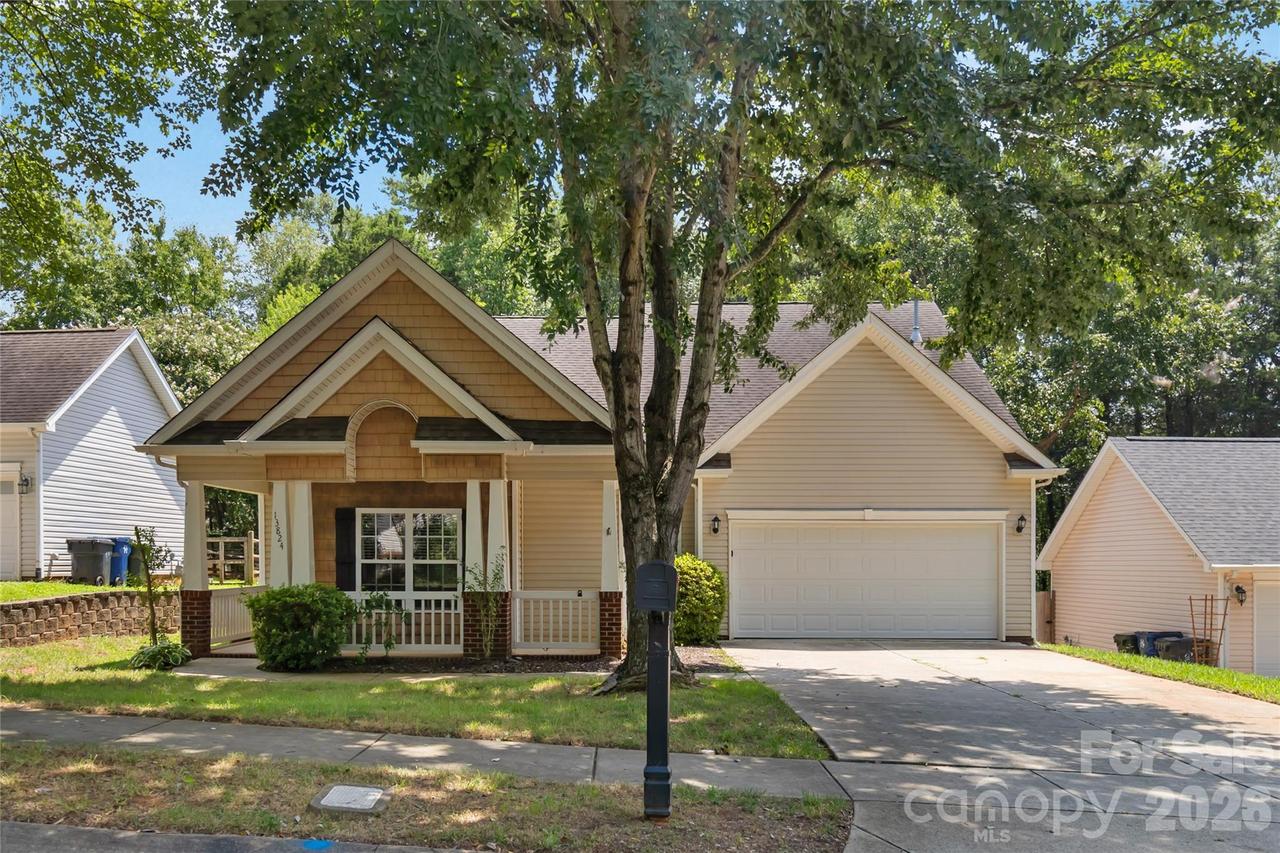 13824 Hastings Farm Rd., Huntersville, NC 28078