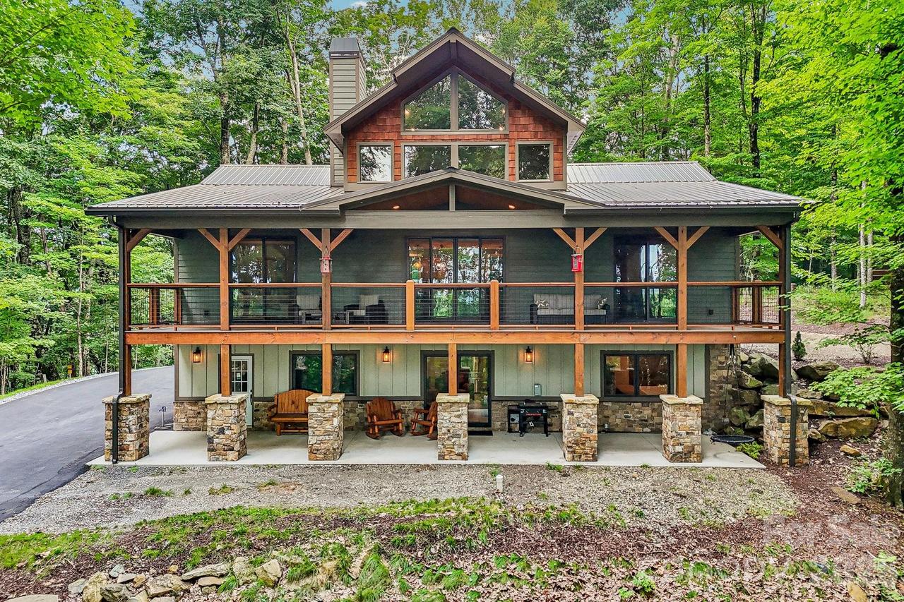 1067 English Ridge Dr., Mars Hill, NC 28754