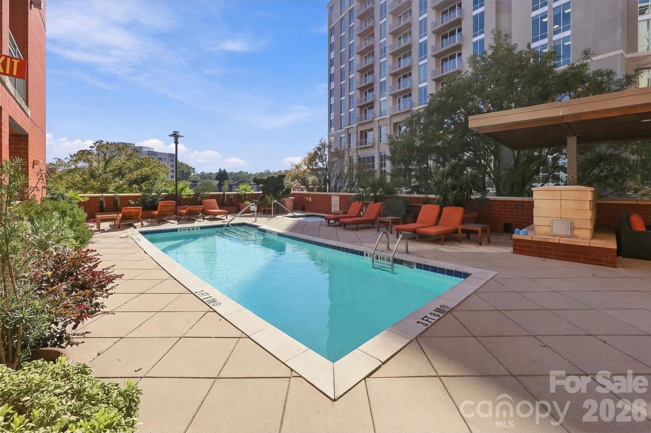 701 Royal Ct. #704, Charlotte, NC 28202