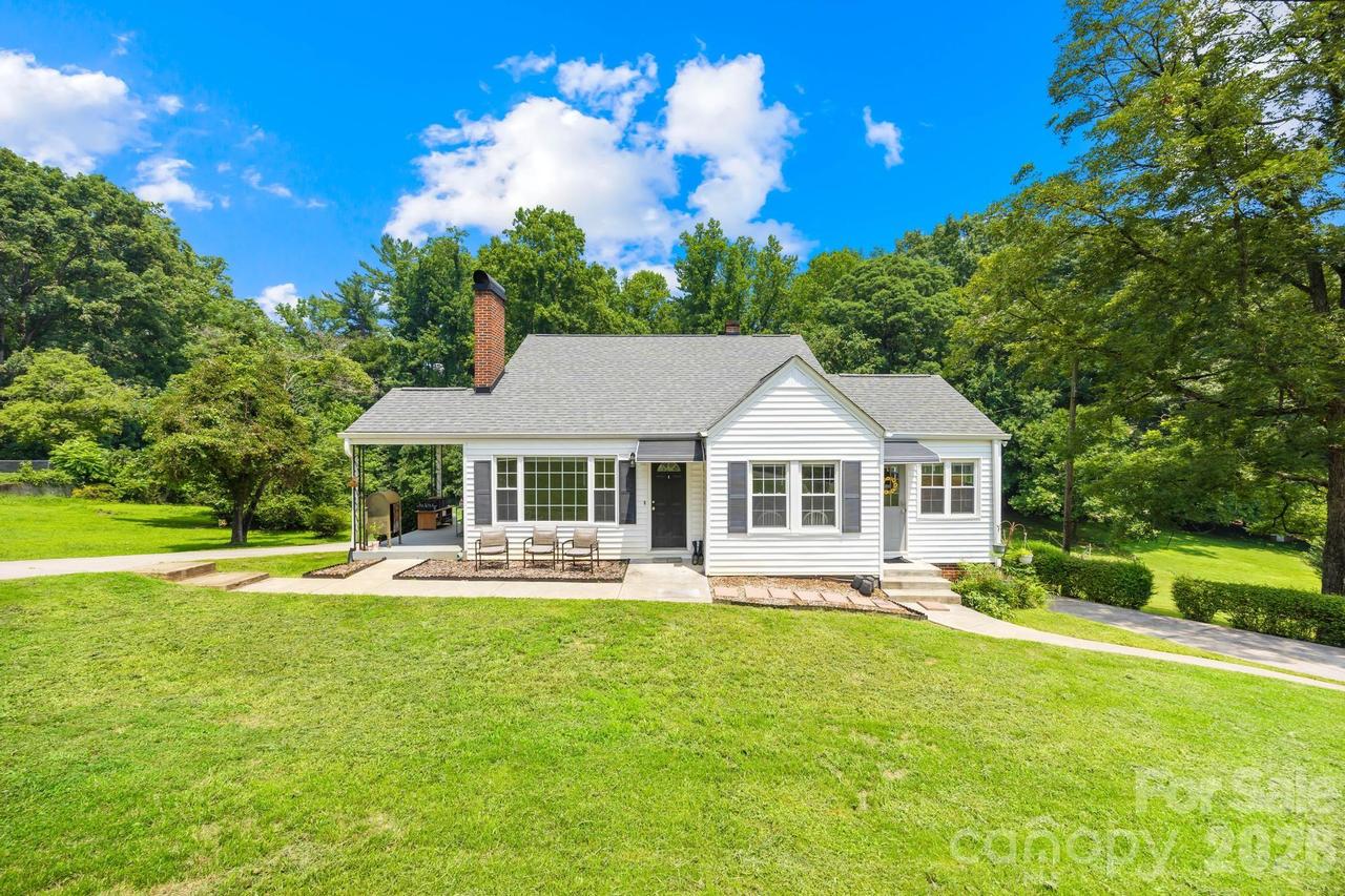 370 Legion Dr., North Wilkesboro, NC 28659