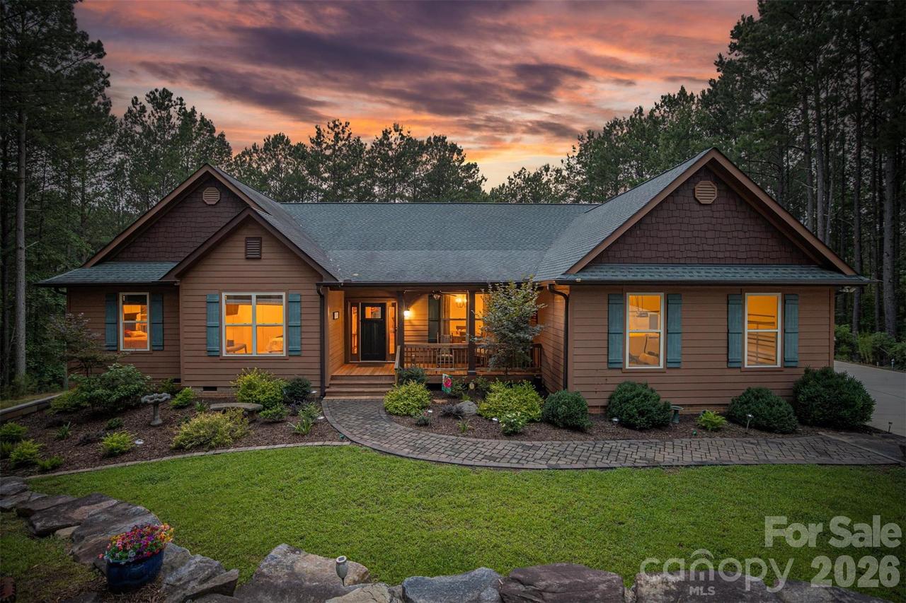 2079 Dockside Pl., Connelly Springs, NC 28612
