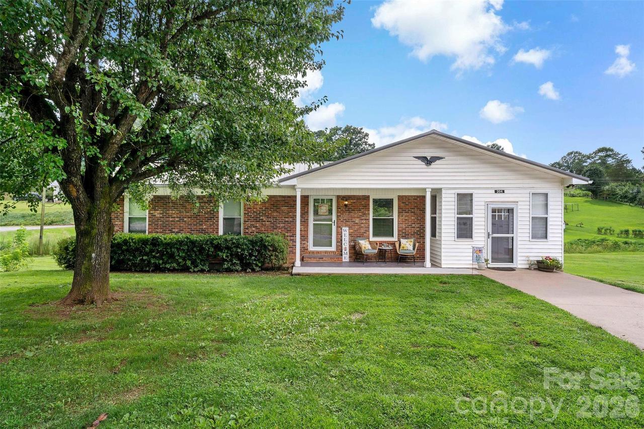204 Quail Hollow Rd., Marion, NC 28752