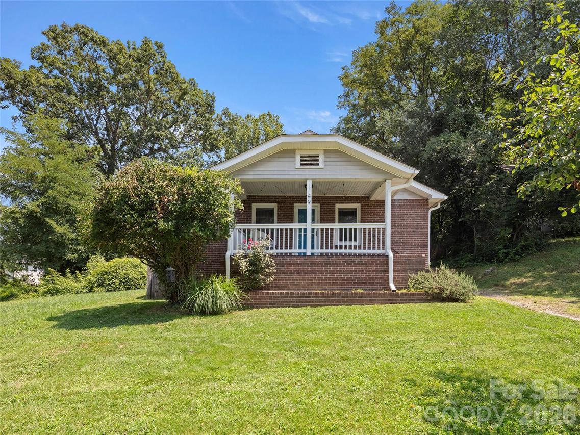 49 East St., Asheville, NC 28803