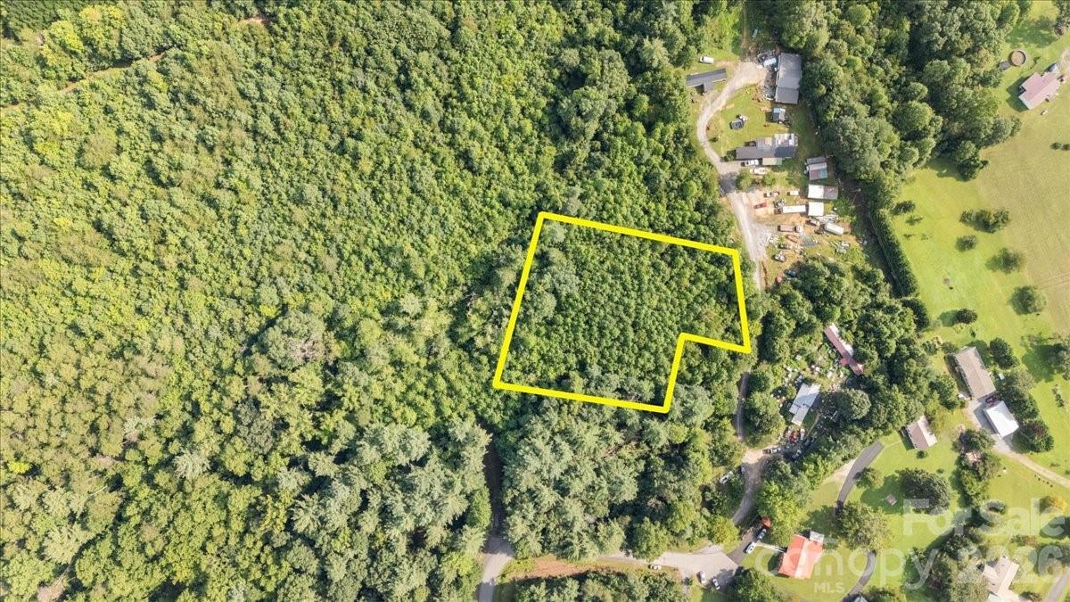 E Pine Hill Ave., Morganton, NC 28655